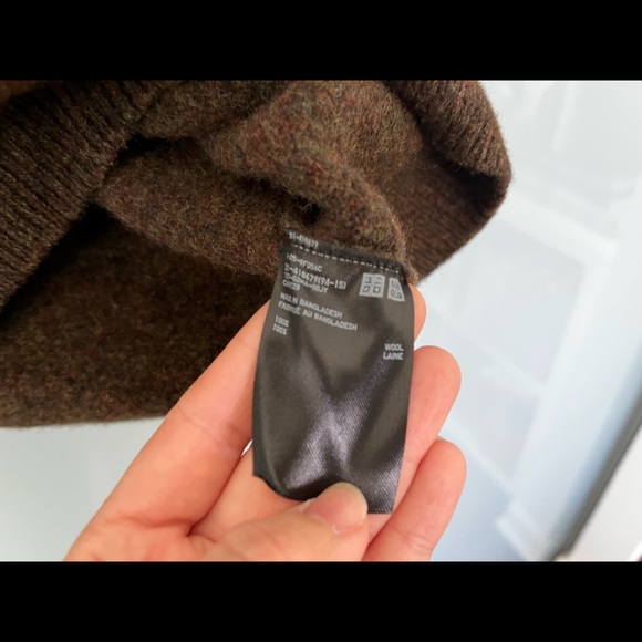 Uniqlo wool sweater - Picture 4 of 8